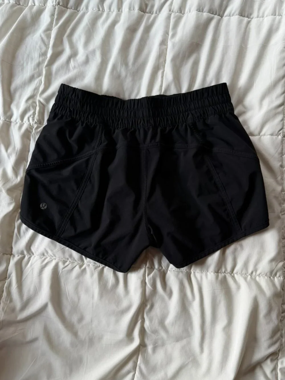 lululemon Tracker Short V - Picture 2 of 5